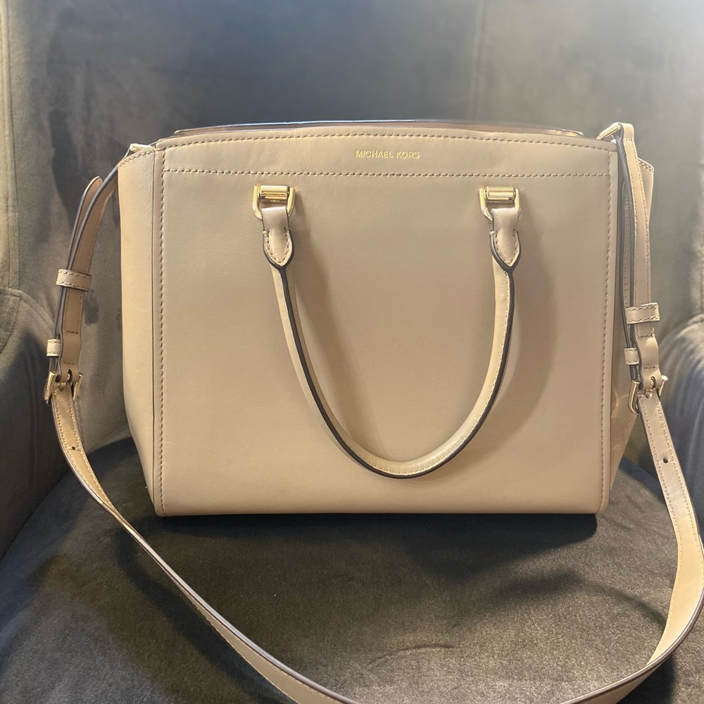 Michael kors handbag